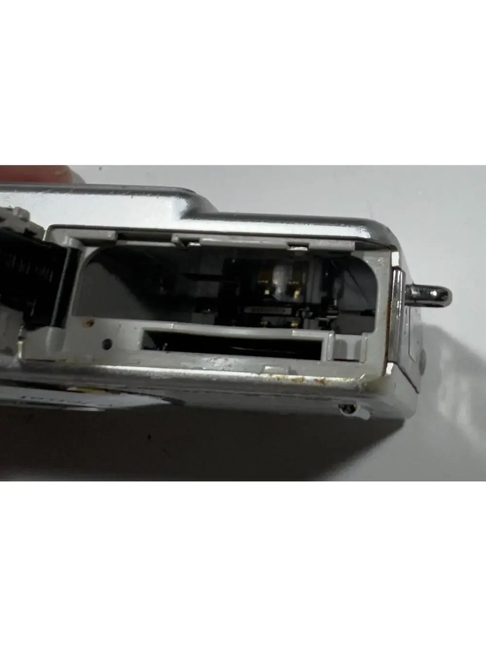 Sony Cyber-shot DSC-W50 6.0MP Digital Camera Silver Carl Zeiss Lens